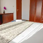 Nessebar's New Town Centre 2-bdr By Flаt Manаger Apartment *