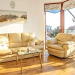 Nessebar's New Town Centre 2-bdr By Flаt Manаger Apartment *