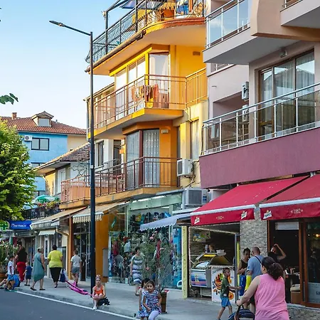 Nessebar's New Town Centre 2-bdr By Flаt Manаger Apartamento *