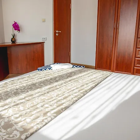 Nessebar's New Town Centre 2-bdr By Flаt Manаger Apartment *