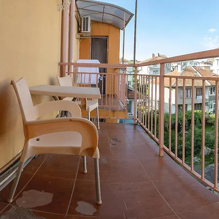 Nessebar's New Town Centre 2-bdr By Flаt Manаger * Несебър